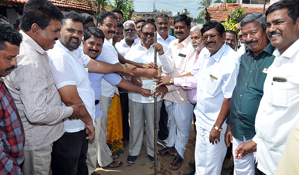 ರಸ್ತೆ ಮತ್ತು ಚರಂಡಿ ಕಾಮಗಾರಿಗೆ ಶಿಲಾನ್ಯಾಸ